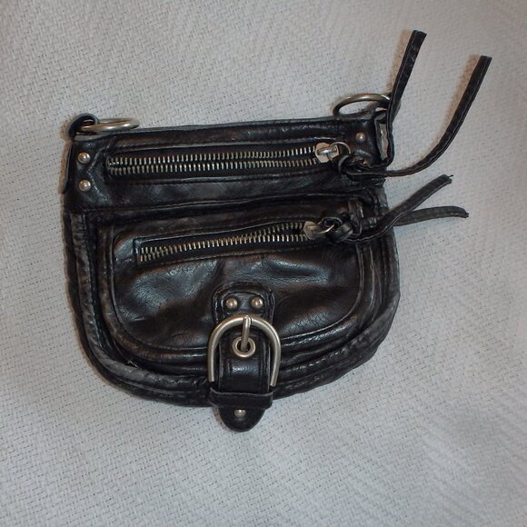 Small leather like bag - missing strap - Picture 1 of 3